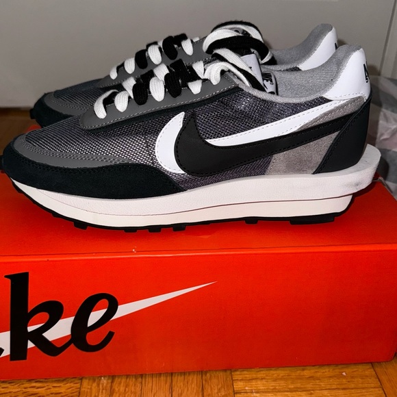 NIKE LDWAFFLE/SACAI - Picture 2 of 4